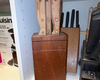 Regent Sheffield 'Dutchess Cutlery' Knife Set
