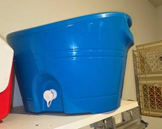 Igloo Coolers Blue Beverage Cooler with Spigot