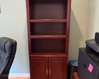 Mahogany Finish Bookcase with Cabinet Doors