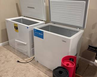 Midea 7.0 cu ft Chest Freezer