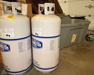 Worthington and AmeriGas Propane Tanks third image