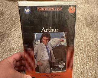 Arthur (1981) VHS Clamshell Warner Home Video