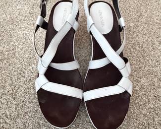 Aerosoles Womens White Strappy Wedge Sandals