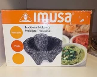 IMUSA Traditional Molcajete with Pestle  Inch