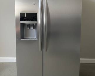 Frigidaire Gallery Side-by-Side Refrigerator