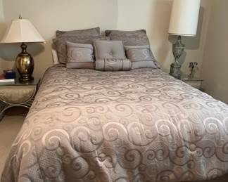 Nanshing Alameda Comforter Set