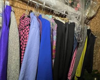 Women's Houndstooth Clothing Lot