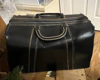 Vintage Black Vinyl Doctor Style Bag