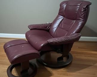 Ekornes Stressless Consul Recliner and Ottoman