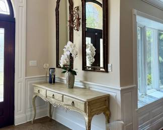 MIRRORS & WALL DECOR