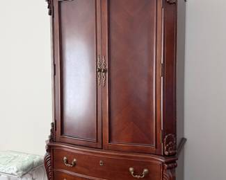 BEDROOM DRESSERS 