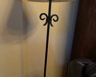 Floor lamp