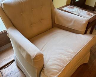 Stuffed armchair