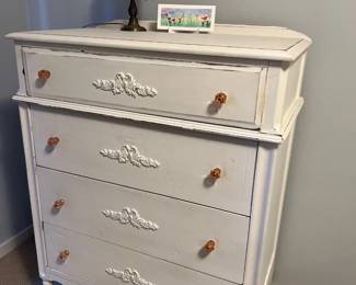 White dresser 