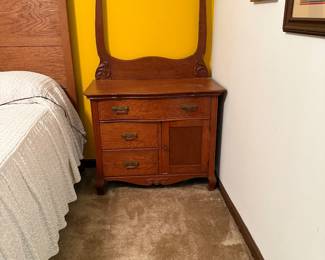 Oak wash stand with towel bar