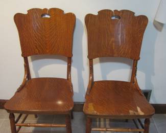 Vtg Unique Style Wood Dining Chairs