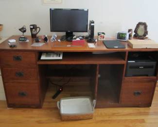 Solid Wood Desk - Great Craftsmanship