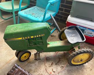 John Deere pedal tractor