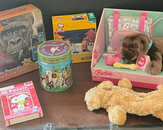 Lot 227: Assorted Toys and Jigsaw Puzzles Collection
