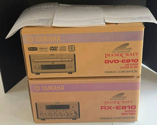 Lot 211: Yamaha PianoCraft RX-E810 Receiver and DVD-E810 DVD Player with Manuals