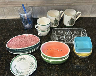 Lot 42: Assorted Kitchen Dishware and Drinkware Set