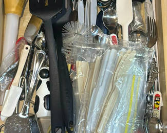 Lot 30: Assorted Kitchen Utensils and Cutlery