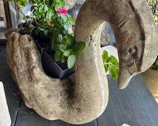 Pair of vtg concrete swans