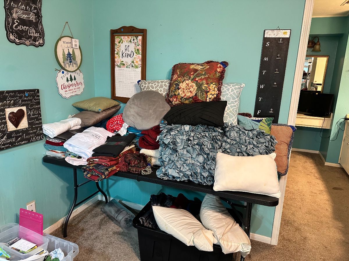Pillows, Sheets, throws, fabric