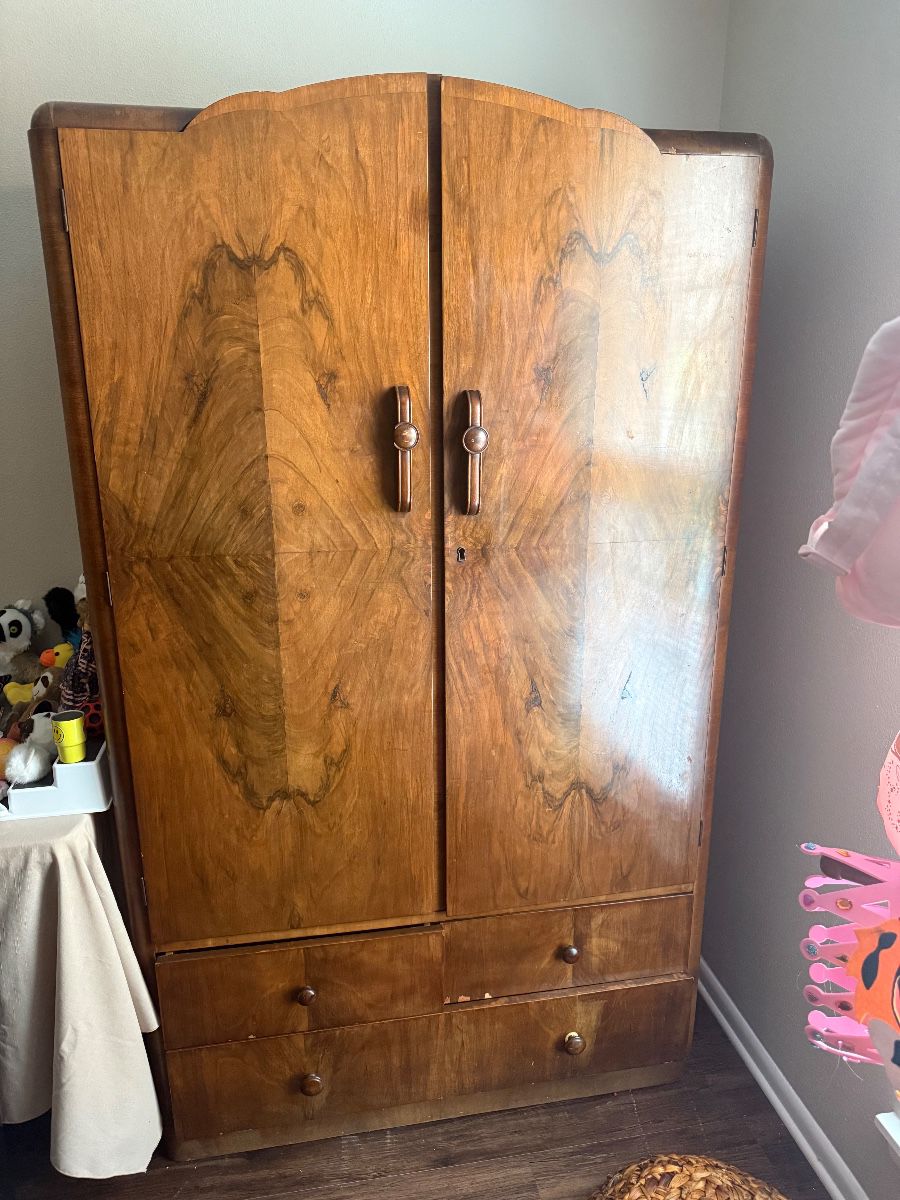 Burled Walnut