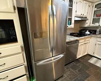 Highland Rd Park Blue Moon Estate Sale w/ Furniture, Antiques & Appliances