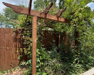Highland Rd Park Blue Moon Estate Sale w/ Furniture, Antiques & Appliances