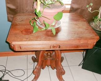 PARLOR TABLE