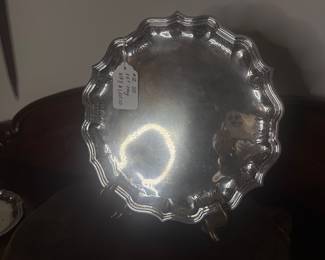Item 12 800 Silver 613 g $1,015.00 11.5"scalloped edge tray