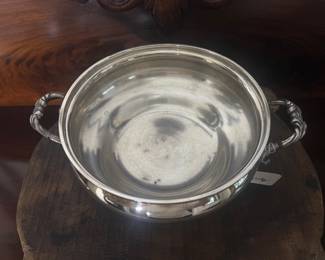 Item 68 800 silver 1517g $2,518.00 Lidded two handled covered compote