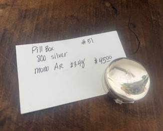 Item 51 800 silver 23.4g $38.00 pill box