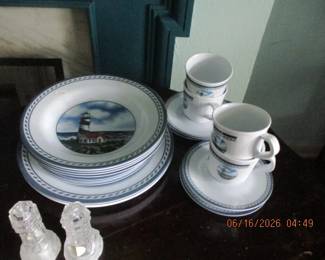 Light house plastic dinner set
