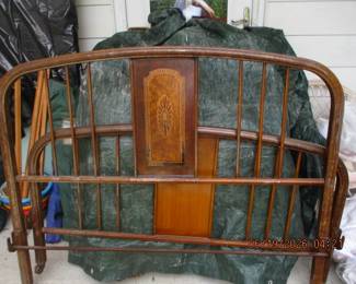 Metal antique art deco bed (with rails)
