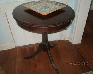 Little drum table