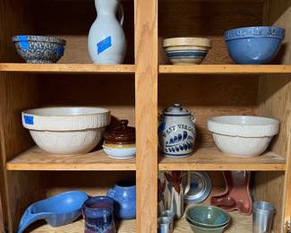 Various pottery bowls and containers 