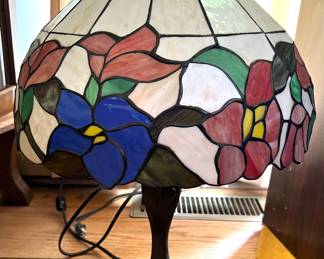 Stained glass lamp