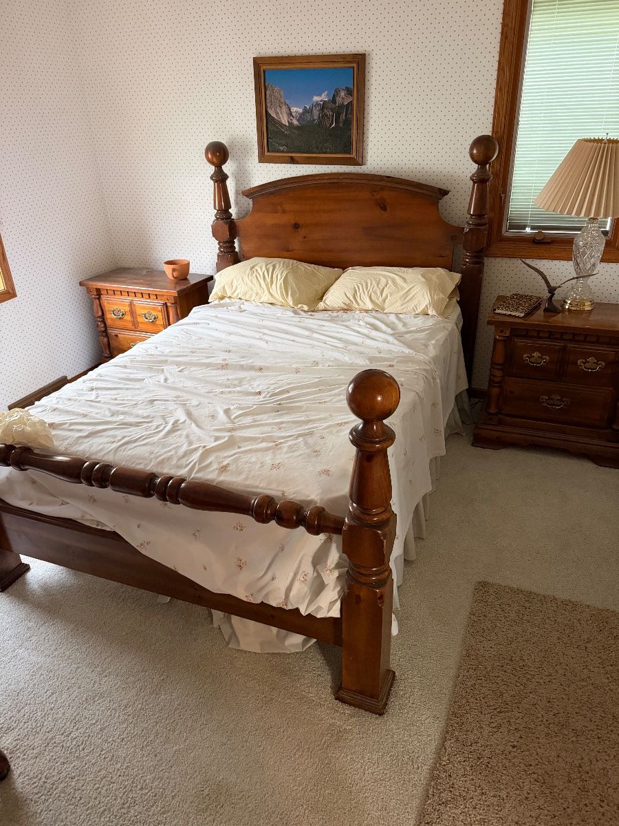 Bedroom set,