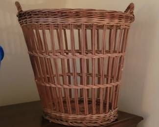 Wicker waste basket 
