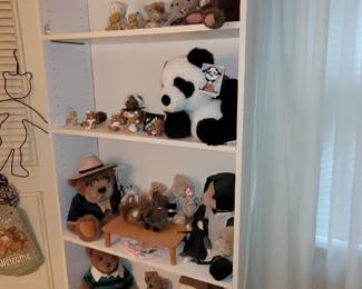 More teddy bears