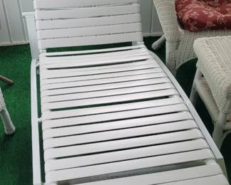 Chaise lounge