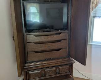Wardrobe, Open