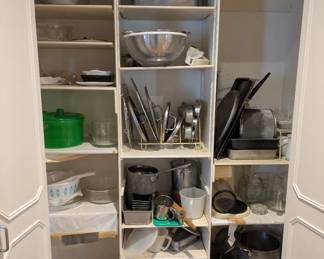 Pots, Pans, and Cookware