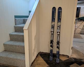 Skiis