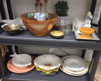 Misc vintage serving bowls, platters, home decor