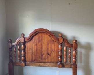 Solid Wood Headboard (Double/Queen), Metal Frame (offsite)