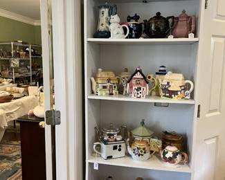 decorative teapots/kettles